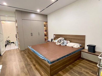 Bán gấp nhà đẹp phố khương hạ- 38m 5 tầng-cạnh hồ điều hoà- ô tô đỗ cách 5m. giá 11 tỷ 3