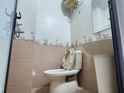 Bán gấp giá rẻ căn hộ phố 8/3 14m/35m, tầng 2, mặt tiền 3m, 1.55 tỷ hai bà trưng. 2