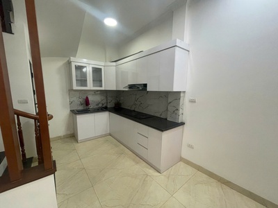 Bán gấp giá rẻ nguyễn xiển 38m, 4 tầng, mặt tiền 4.8m, 2.83 tỷ thanh xuân. 1