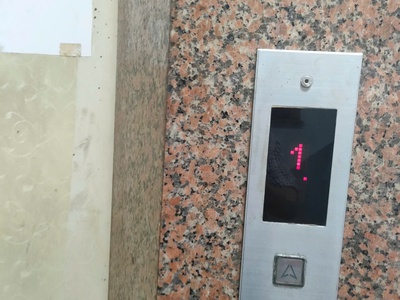 Bán gấp giá rẻ lò đúc 36m, 5 tầng, mặt tiền 6m, 11.5 tỷ hai bà trưng. 2