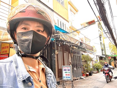 Nhỉnh 4t có ngay nhà mt đ.sô- xe hơi đậu cửa- thông ra khánh hội- tôn thất thuyết- đến bến văn đồn. 3