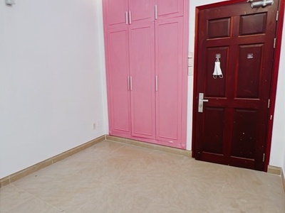 Bán nhà đ.tôn đản- 5 tầng nhà đẹp vào ở ngay- có sân sao khoảng 20m- liền kề khu đ.số- thông ra 3