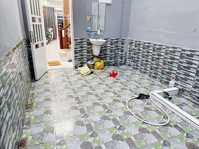 Bán nhà đ.tôn đản- 5 tầng nhà đẹp vào ở ngay- có sân sao khoảng 20m- liền kề khu đ.số- thông ra 2