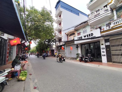 Bán nhà mặt đường thiên lôi - 100m 2 tầng, giá 9.6 tỉ vị trí đẹp gần ảeon 0