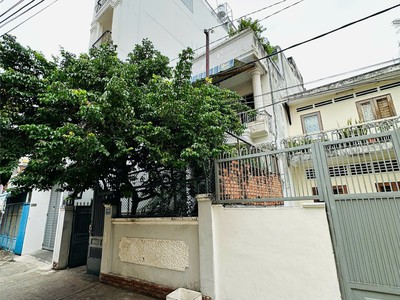 Bán nhà võ thị sáu, quận 3 dt đẹp 6x20 giá tốt 1