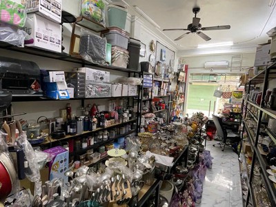 Sang nhượng  cửa hàng kho  gia dụng   cơ hội vào là bán ngay 0