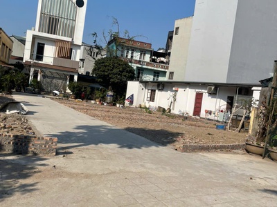 Bán đât phân lô ngọc thụy- long biên ô tô vào đất 50m2 ,mặt tiền 4.6m 9 tỷ long. 2