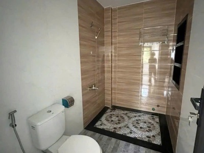 Bán nhà 2 tầng có sân đậu được 2 oto rộng rãi. vĩnh trung - p. tây nt 147m2 giá bán : 3ty250 tl 0