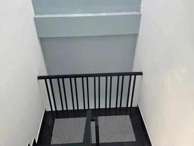 Bán nhà 2 tầng có sân đậu được 2 oto rộng rãi. vĩnh trung - p. tây nt 147m2 giá bán : 3ty250 tl 2