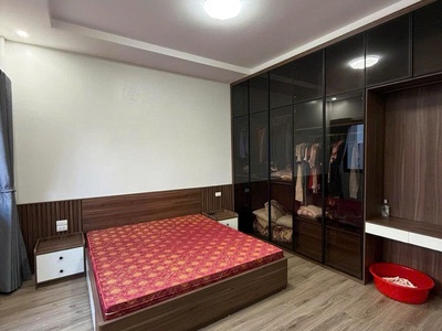 Bán nhà lê văn hưu, 30m2, 6 tầng, mặt tiền 6m, nhỉnh 12 tỷ, mới đẹp, trung tâm 0