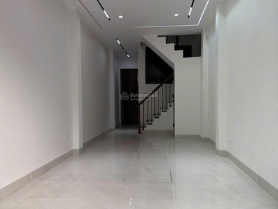 Bán nhà mới xây 6 tầng thang máy khu tái định cư tu hoàng 4