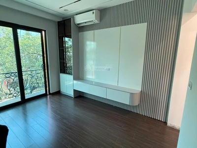 Bán nhà mới xây 6 tầng thang máy khu tái định cư tu hoàng 1