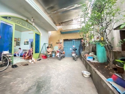 Nhà hiềm vuông gần 150m2 , ngay chợ thủ đức , dương văn cam, linh tây 0
