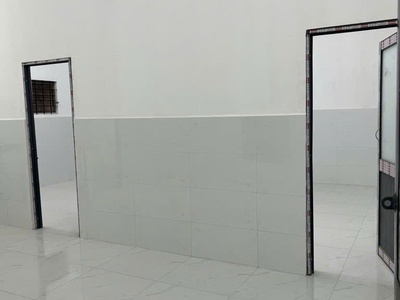 Nhà hiềm vuông gần 150m2 , ngay chợ thủ đức , dương văn cam, linh tây 2
