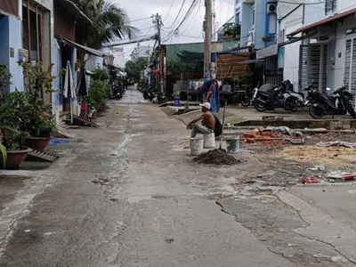 Nhà mới đón tết đ số 4 p bình tân 5 phút qua aeon tân phú hẻm 10m 50m2 ,4 tầng-5 tỷ 3 0