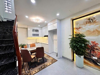 Lạc long quân 40m x5 tầng 9,8 tỷ ô tô tránh 50m,ngõ thông ba gác đua,full nội thất 1