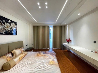 Bán nhà thanh am long biên,đường rộng oto,thang máy,thoáng sáng,40m nhỉnh 9 tỷ 3