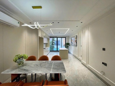 Bán nhà thanh am long biên,đường rộng oto,thang máy,thoáng sáng,40m nhỉnh 9 tỷ 1