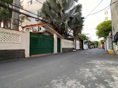 Gấp bán - giảm 2.4 tỷ - chính chủ - dương quảng hàm - p6 gò vấp - 4 tầng btct - 6pn lớn - mt 8m - 1