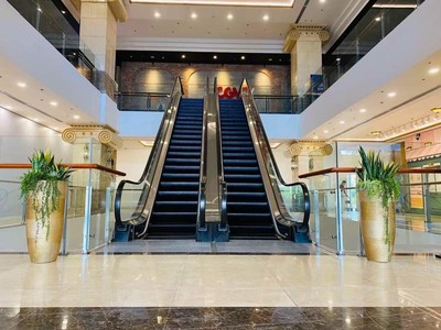 Bán sàn tầng 2 TTTM Uni Mall khối đế toà D . Le Roi Soleil 59 Xuân Diệu - Tây Hồ 2