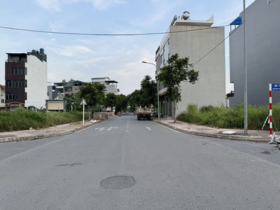 Bán nhà Cự Khối 4 tầng - Diện tích 112m2 - Căn góc 2 mặt tiền - Gần hồ điều hòa, đường Cổ Linh 3