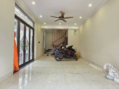 Trịnh Văn Bô Nam Từ Liêm lô góc hiếm ôtô tránh 46m 6 tầng 12 tỷ 2