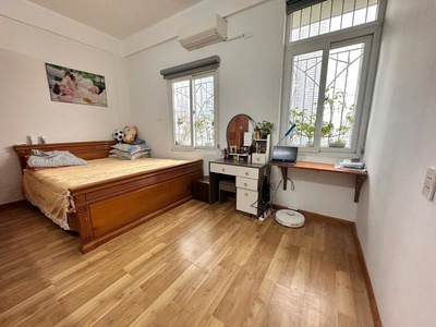 Căn hộ TT Cầu Giấy 60m2 2PN Full nội thất giá nhỉnh 5 tỷ 3