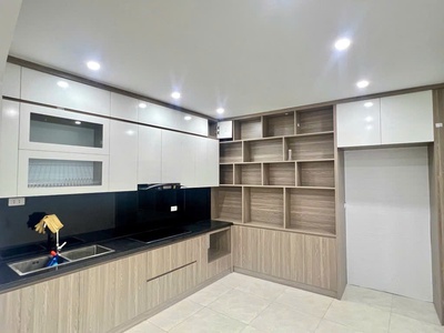 Bán Nhà Kim Đồng - Hoàng Mai,DT 64M2 ,Gia 10.3 Tỷ ,Ngõ nông ,Oto Gần 2