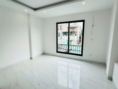 Bán nhà Lĩnh Nam, 43m2 x 5 tầng, mặt tiền 4.2m, giá 7.9 tỷ 1