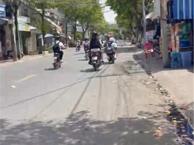 Bán nhà mặt phố trần phú, p1, tp sa đéc, đt. dt 29m2, 3 lầu, 2pn, hướng nam. sổ đỏ. giá 3.9 tỷ. 1