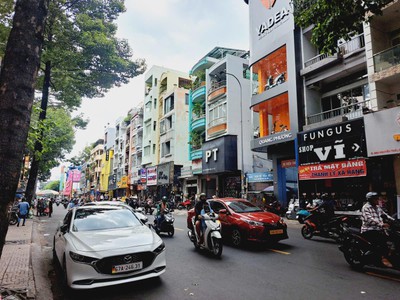 Bán nhà  4 tầng 56m2 sát hxh thông đường nguyễn trãi p. an đông quận 5, chỉ  7ty5 tl 0