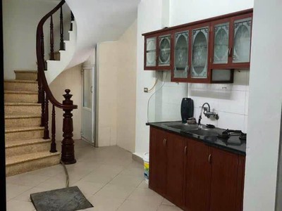 Cho thuê nhà nguyên căn chính chủ tại ngõ 218 đường láng - đống đa- hn 1