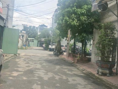 Chỉ 6,9 tỷ sở hữu dt:106m2-nhà 3 tầng-hxh nguyễn văn tăng,q9 4