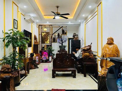 Nhà đẹp ở ngay-30m ra mặt phố-ngõ thông-2 thoáng trước sau lâm du 47m2 x 6 tầng x 12 tỷ long biên. 0