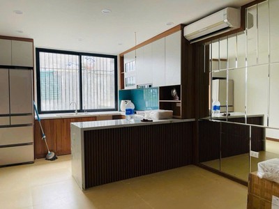 Nhà đẹp ở ngay-30m ra mặt phố-ngõ thông-2 thoáng trước sau lâm du 47m2 x 6 tầng x 12 tỷ long biên. 1