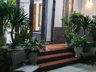 Gấp  300m2 mặt tiền trần hưng đạo, quận 5   ngang 15m độc tôn 0