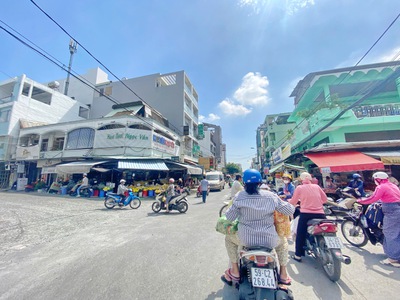 Siêu góc 139m , 3 tầng mặt tiền ngay chợ Tân Quy Q7 giá 46 tỷ 2