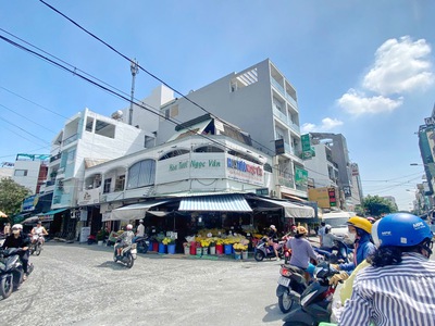 Siêu góc 139m , 3 tầng mặt tiền ngay chợ Tân Quy Q7 giá 46 tỷ 3