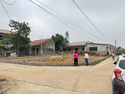 Bán gấp lô góc 54m2 thôn gia tân, quang minh - cạnh kđt long việt - kinh doanh tốt 0