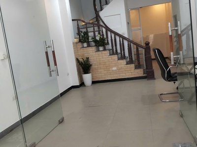 Chính chủ cho thuê nhà nguyên căn lạc long quân / trịnh công sơn tây hồ 1