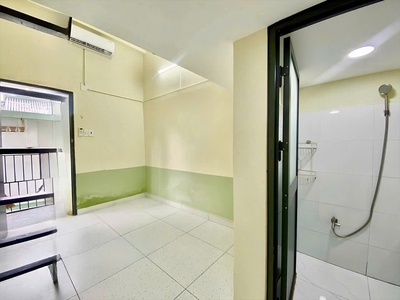 Phòng trống   gần ngã 4 thủ đức   đh spkt   giá 3,8tr 2