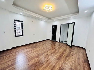 Bán nhà thanh am 30m 5 tầng căn đầu ngõ giá 6.x tỷ 3