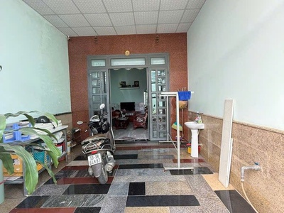 Nhà đẹp ngay chợ linh xuân - ôtô đậu cửa - thông khu chế xuất linh trung 1