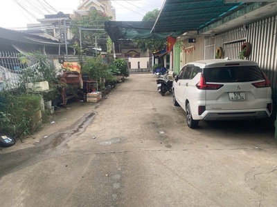 Nhà đẹp ngay chợ linh xuân - ôtô đậu cửa - thông khu chế xuất linh trung 4