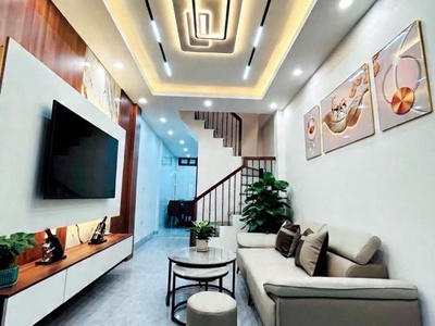 Hoa bằng 32m x4 tầng 10,5 tỷ ô tô tránh đỗ cửa,2 thoáng,full nội thất,gần phố 0