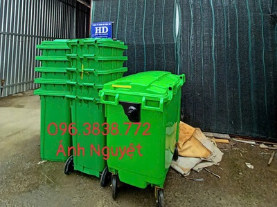 Thùng rác 240Lit nắp kín tránh bốc mùi rác thải 2