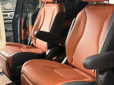 Bán KIA Canival Signature 7 chỗ, sản xuất 2022 chạy ít. Xe cực mới. 7