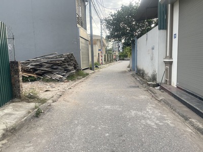 Cần bán 88m2 đất xóm 5 Đông Dư - ngõ 999 Bát Khối. Đường thông ô tô tránh 3