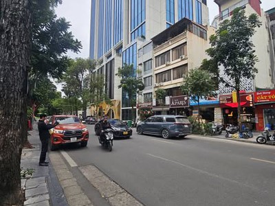 Cực Hiếm Mặt phố Quang Trung  4 Tầng MT 3.5M 16.5 Tỷ Dòng Tiền 27tr/th  Vỉa Hè Rộng 0