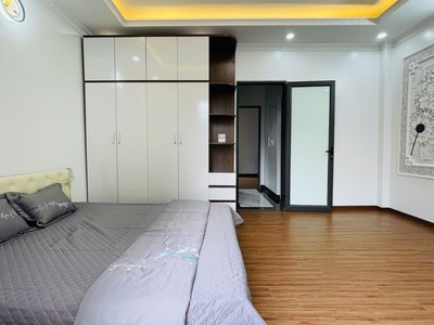 Bán nhà 6 tầng thang máy, 42m2, mặt tiền 4.2m giá 7.25 tỷ Hoàng Mai 0